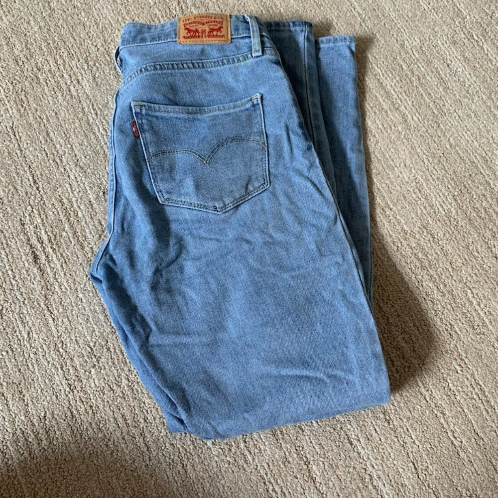 Levi's 721 High-Rise Skinny Jeans
